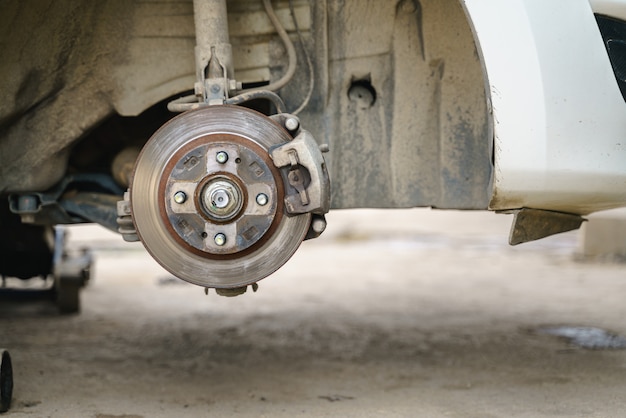 Car wheel changing service