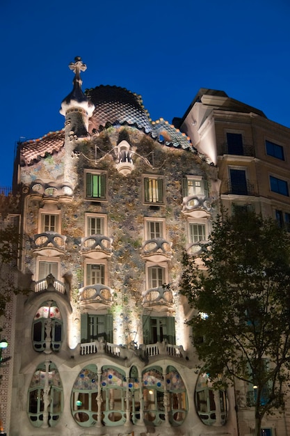 Casa Battlo Barcelona exterior night view