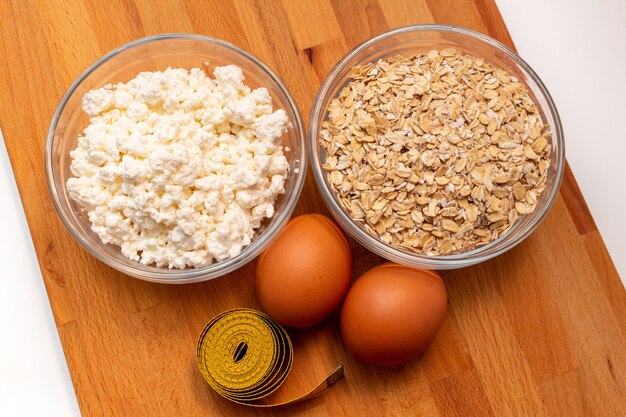 Cereals and cottage cheese in bowls