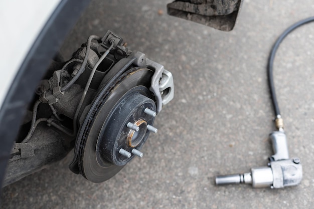 Changing wheel on a car