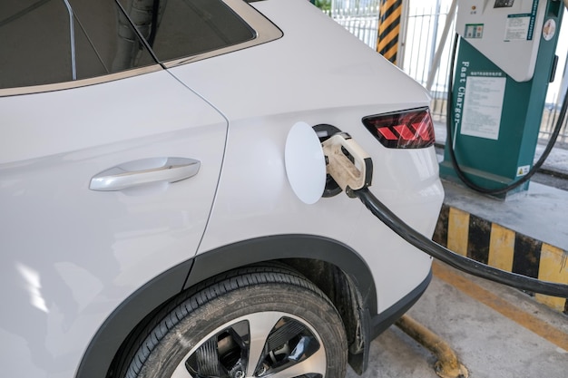 Charging new energy electric vehicles