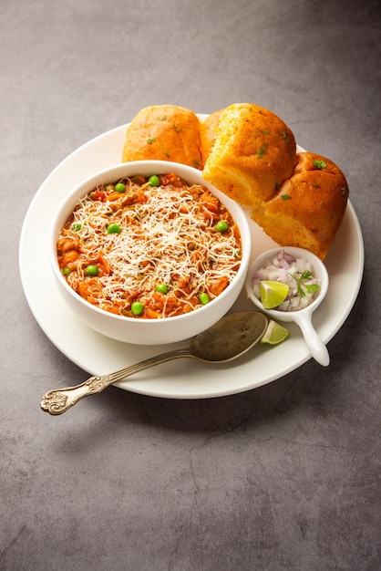 Cheese Pav Bhaji Recipe is a street food Bhajipav recipe with addition of cheese