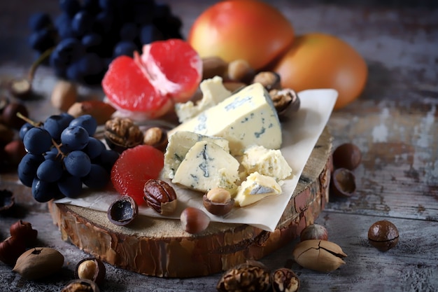 Cheese plate. Wine appetizer.