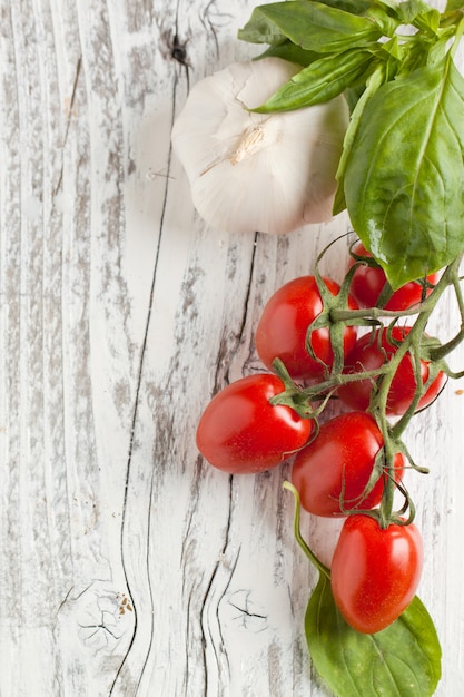 cherry tomatoes with garlic