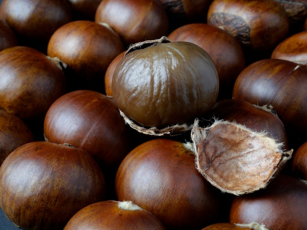 Chestnuts are grown as economic crops for selling seeds