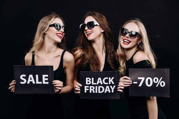 Chic Girls Announcing Insane Black Friday Sale