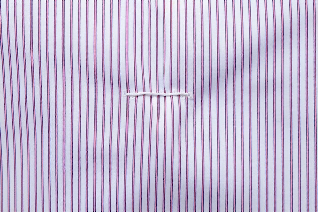 Photo chic striped shirt with elegant lines suitable for both casual and semiformal settings