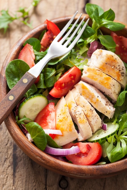 Chicken salad with tomatoes and cucumber