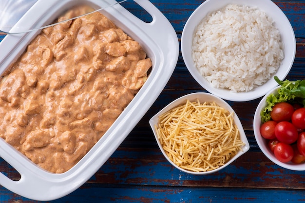 Chicken stroganoff and rice