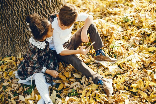 Photo children in a park