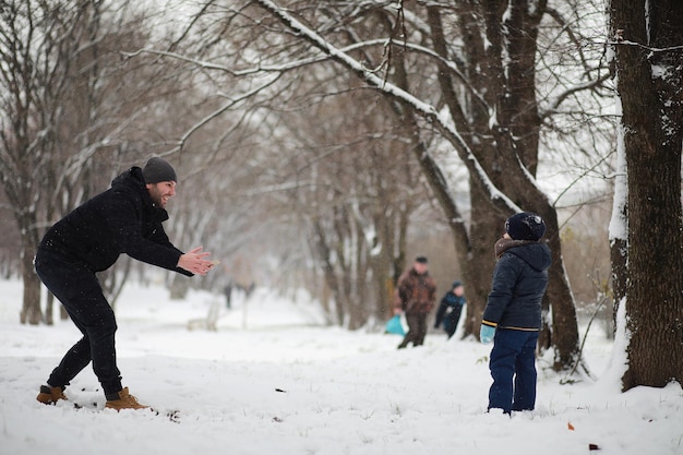 Children in winter park play