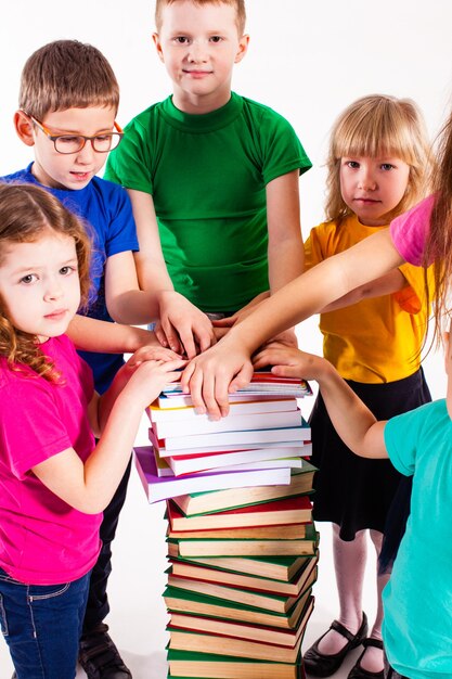 Photo children with books