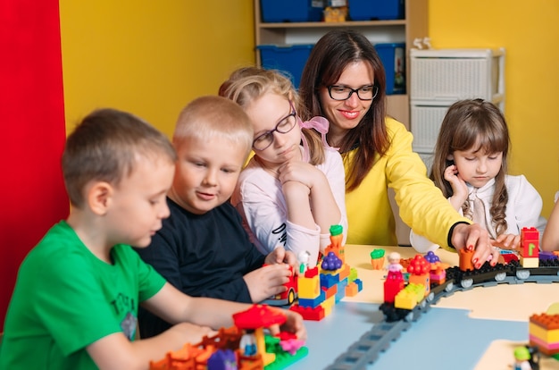 Childs playing with constructor blocks at class