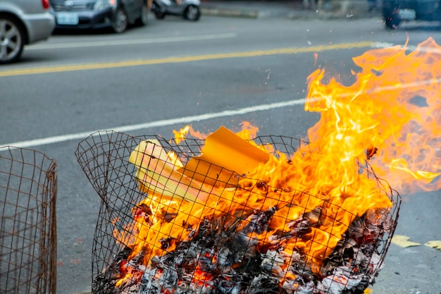 Photo china religion customs chinese ghost festival belief burning paper money