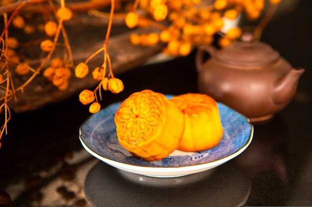 Chinese festival, the family reunited for the Mid-Autumn Festival, enjoying moon cakes,