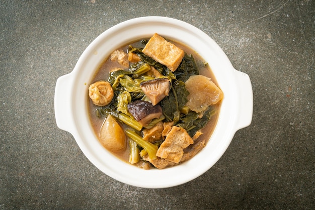 Chinese vegetable stew with tofu or mixture of vegetables soup