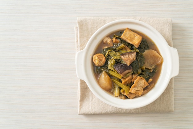 Chinese vegetable stew with tofu or mixture of vegetables soup