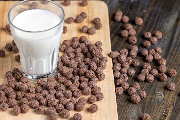 Chocolate balls are used as a dry breakfast with the addition of milk or yogurt