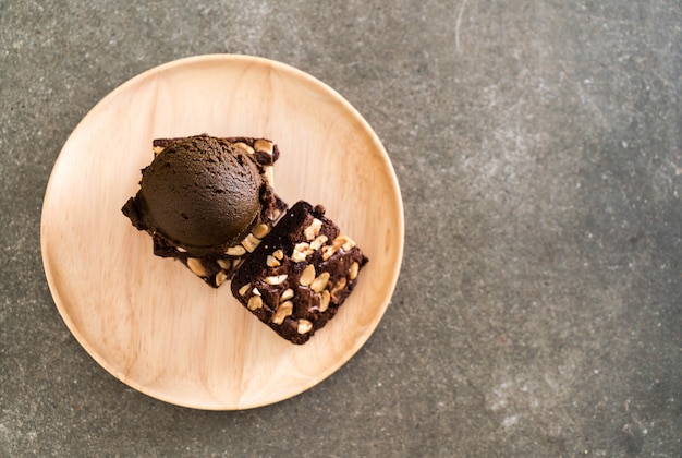 chocolate brownies with chocolate ice cream