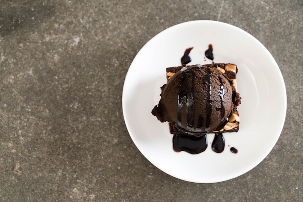 chocolate brownies with chocolate ice cream