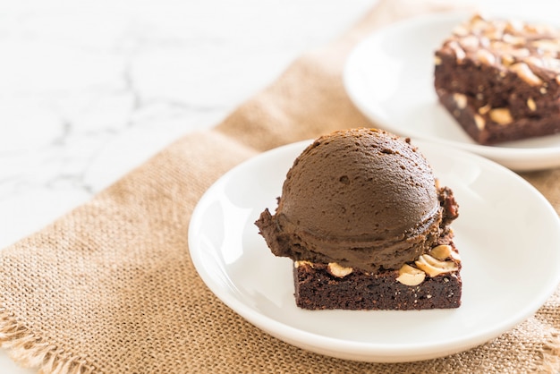 chocolate brownies with chocolate ice cream