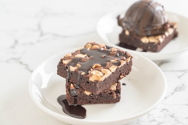 chocolate brownies with chocolate sauce