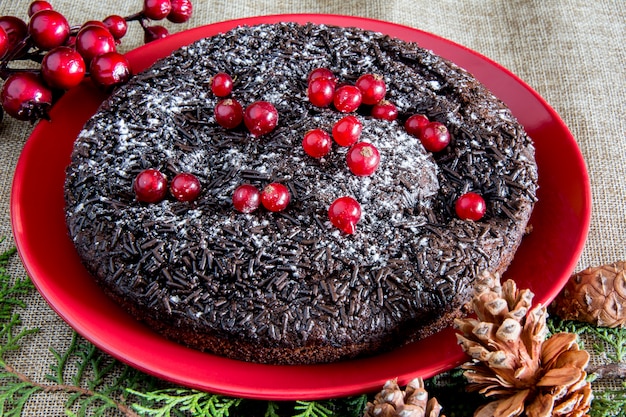 Chocolate cake with currants