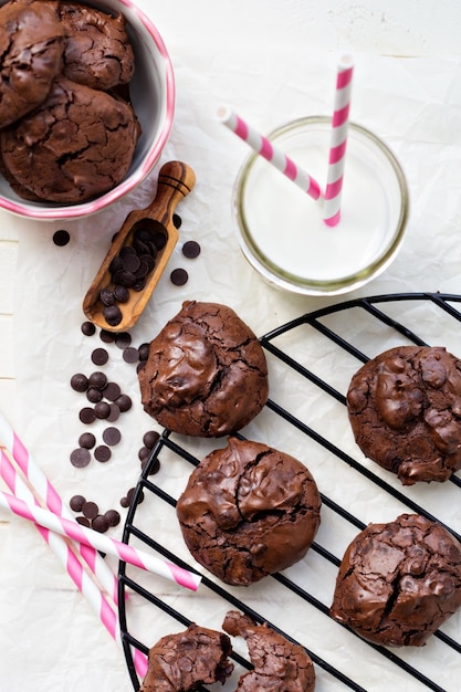 Chocolate cookies i a bowl