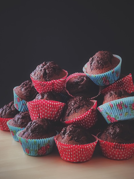 Photo chocolate muffins as sweet dessert homemade cakes recipe food and baking