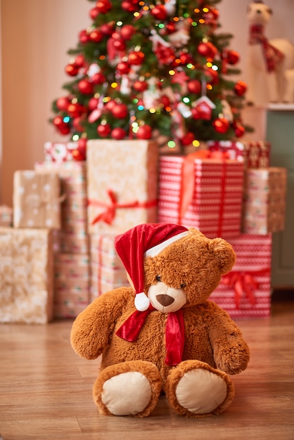 Christmas bear and tree with gifts