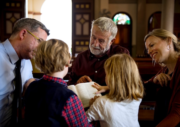 Photo church people believe faith religious