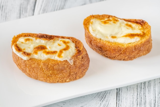 Ciabatta mozzarella toasts