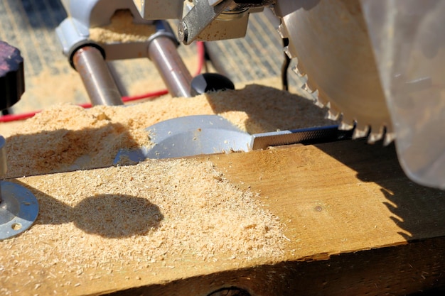 Circular saw and other construction tool