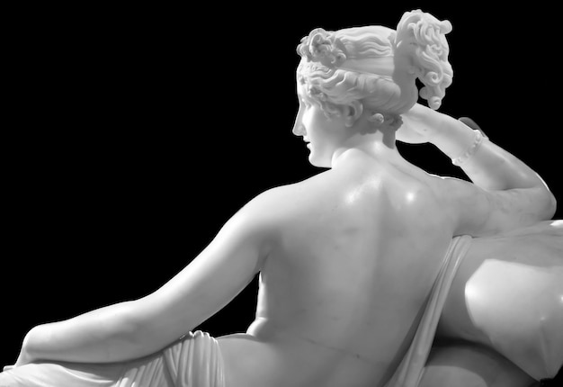 Classical statue of Pauline Bonaparte made by Antonio Canova Masterpiece in Villa Borghese