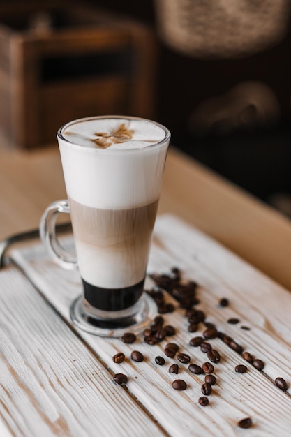 Photo close-up of coffee cup on table