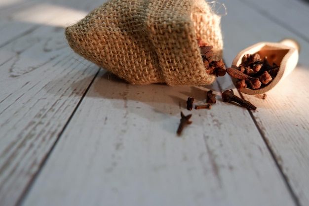 Photo close-up of crab on table