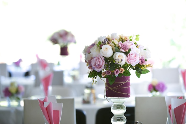 Photo close-up of flower vase on table