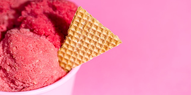 Close-up ice cream in a bowl