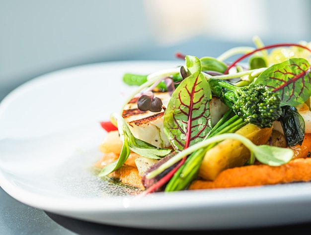 Photo close-up of meal served in plate