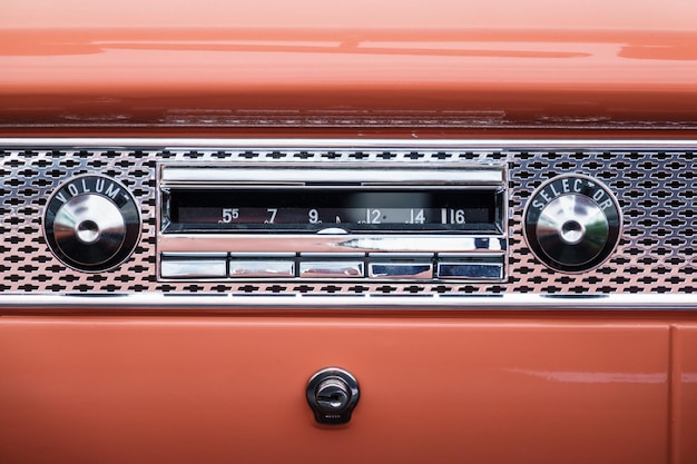 Photo close-up of radio in car