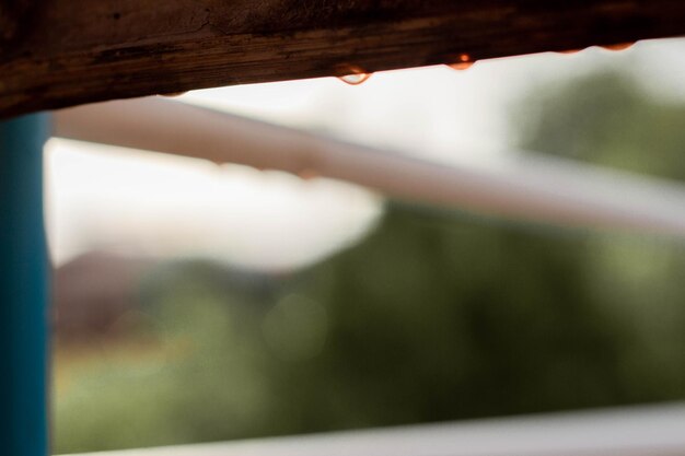 Photo close-up of raindrops on window