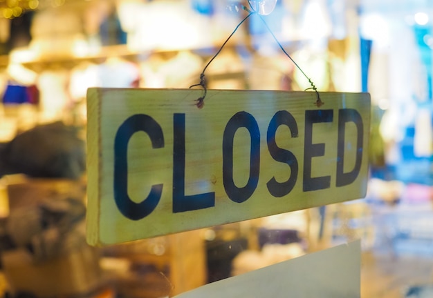 Closed shop sign