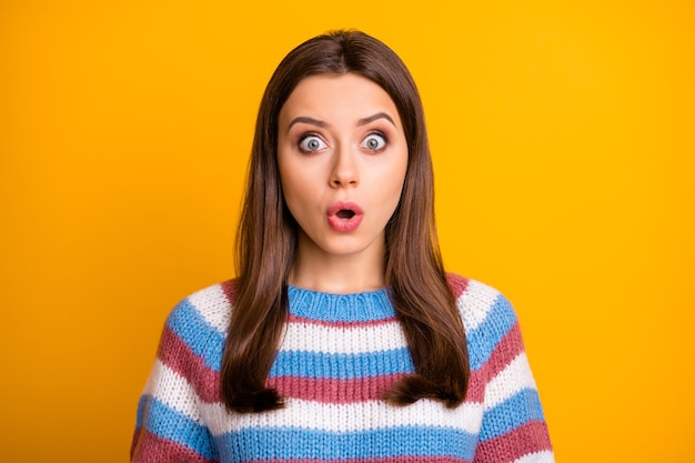 Closeup portrait of amazed girl showing omg expression