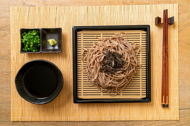 Photo cold buckwheat soba noodles or zaru ramen