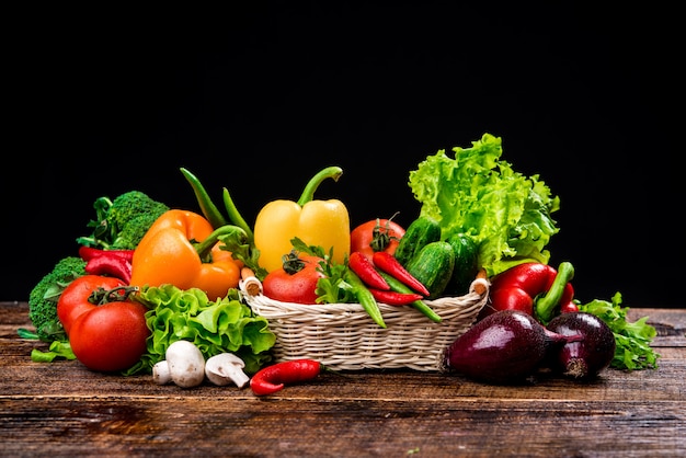 Composition with assorted raw organic vegetables