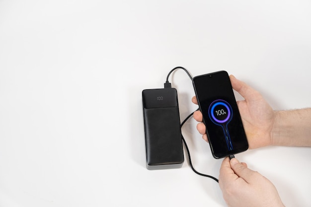 Connecting a mobile phone to a power bank