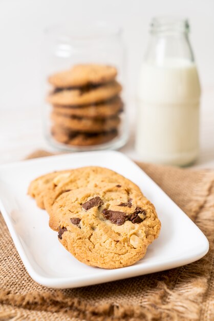 cookies with chocolate chips