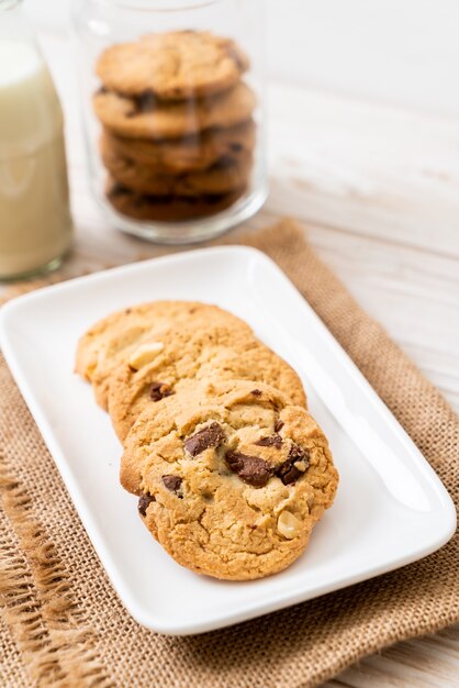 cookies with chocolate chips