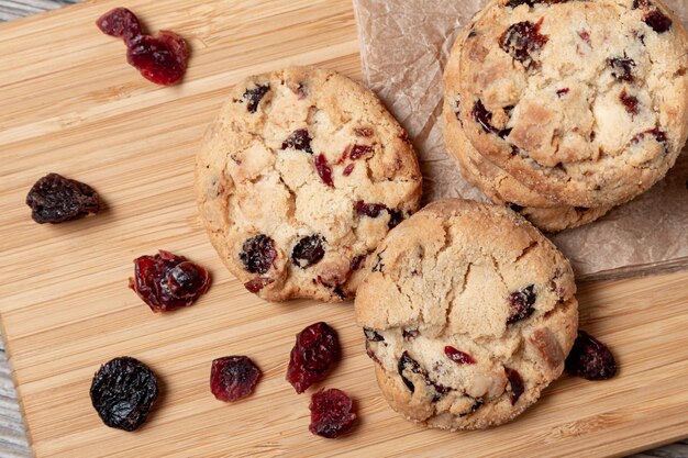 Cookies with chocolate and cranberries