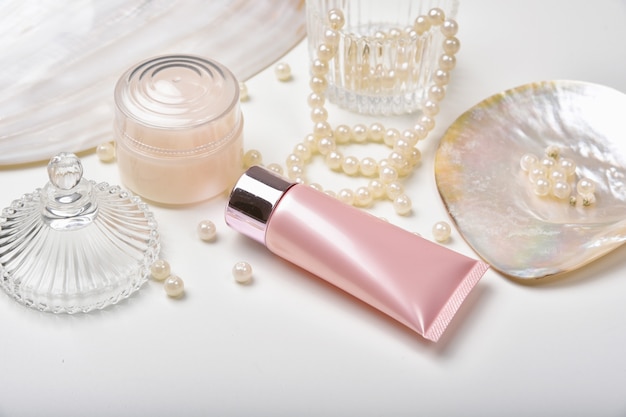 Cosmetic bottle containers with marine pearl extraction essence